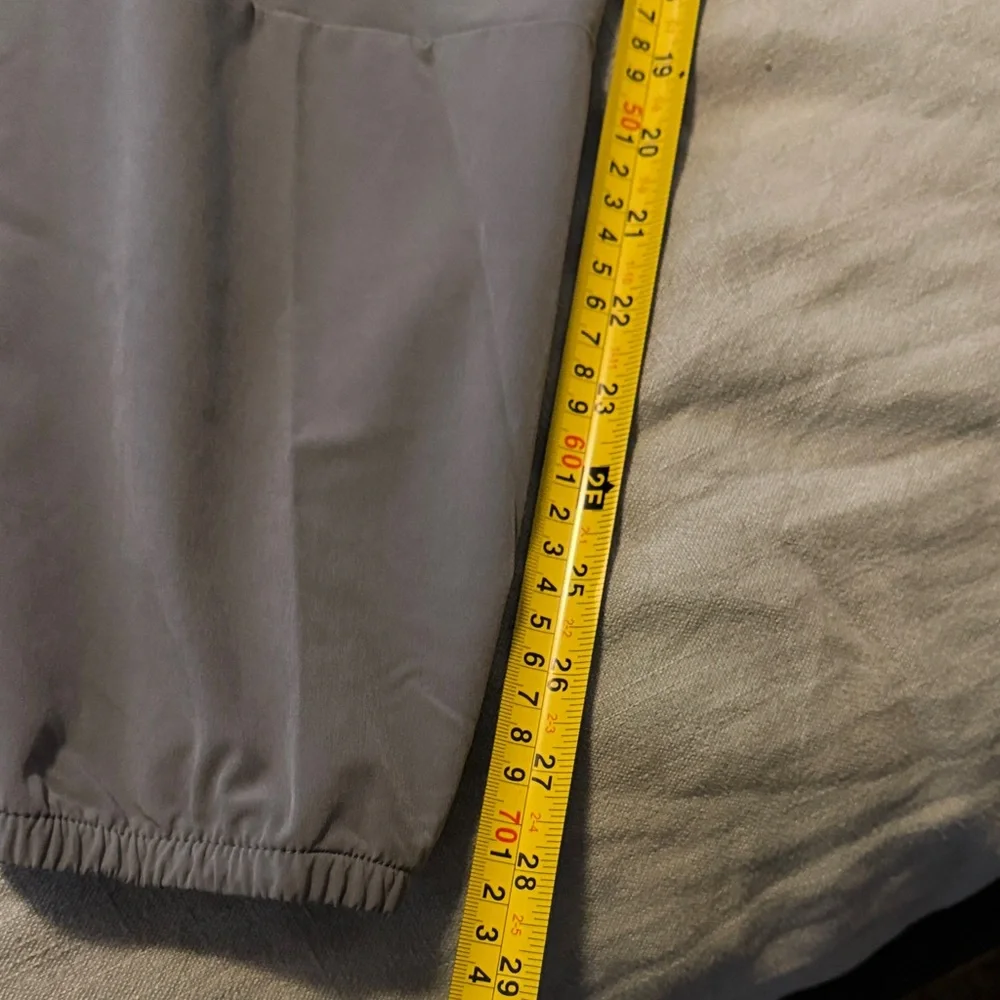 Nike Men's Light Gray Windbreaker Jacket and Pants - Picture 3 of 13